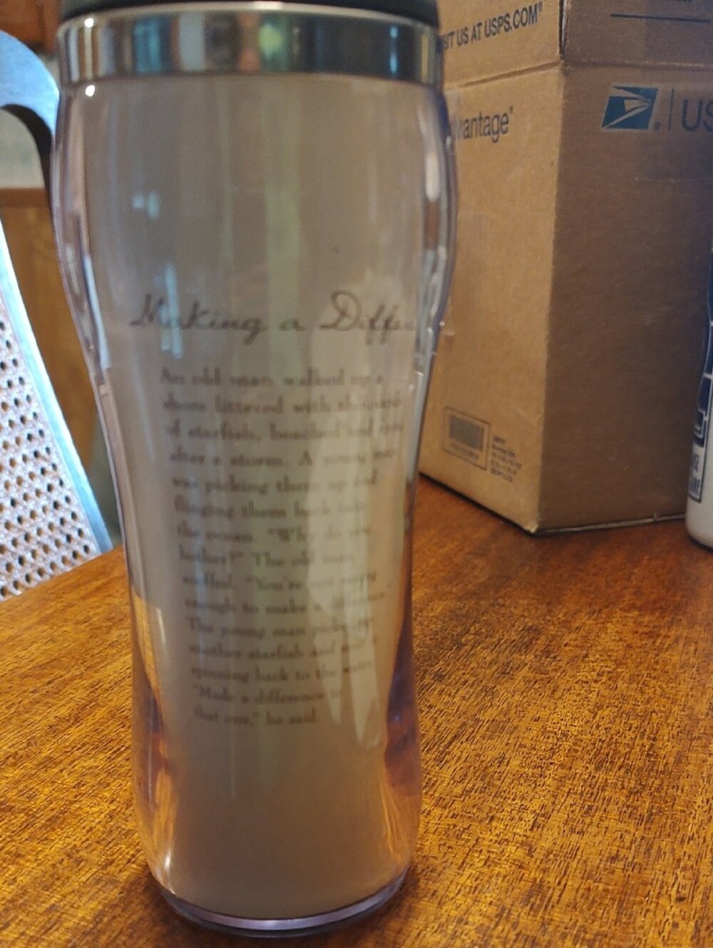 Stainless Travel Tumbler with Beach Starfish Design - White & Tan Nwot - Picture 2 of 3